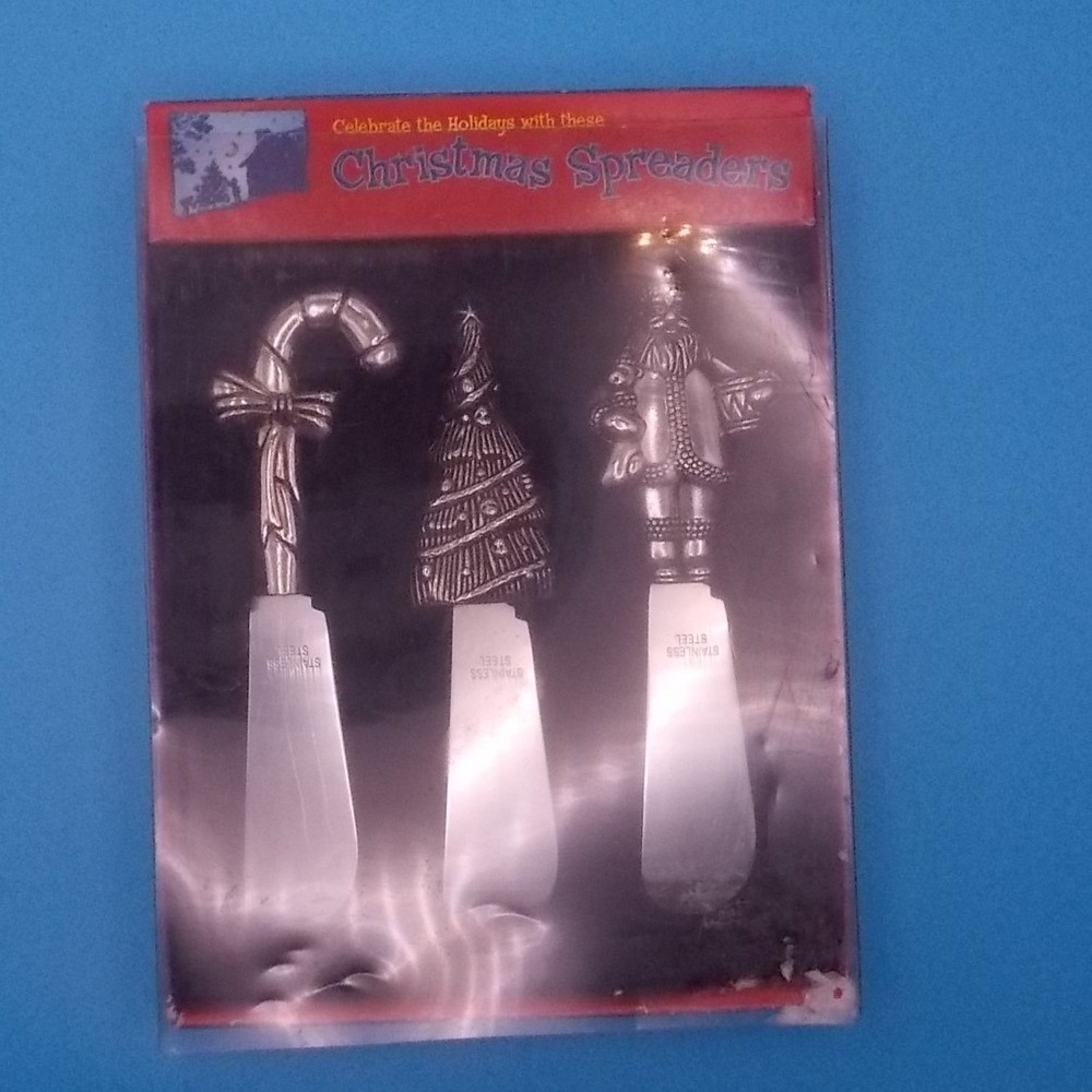 Innovage Set of 3 Christmas Spreaders Stainless Steel Santa Tree Candy Cane